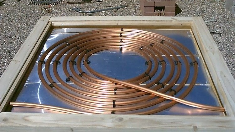 solar water heating flat plate collector made with copper piping